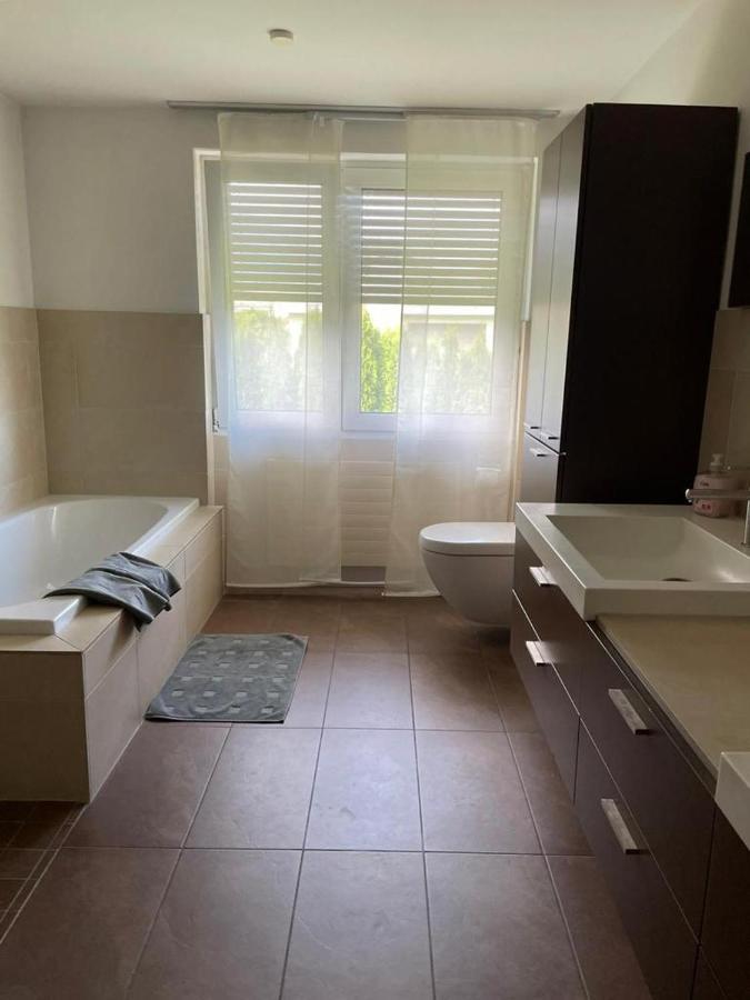 Luxury House With Big Garden And Mountain View Villa Haag Ngoại thất bức ảnh